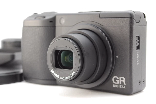 [MINT Count:943] GR DIGITAL II 2 10.0MP Compact Camera Case Hood From JAPAN