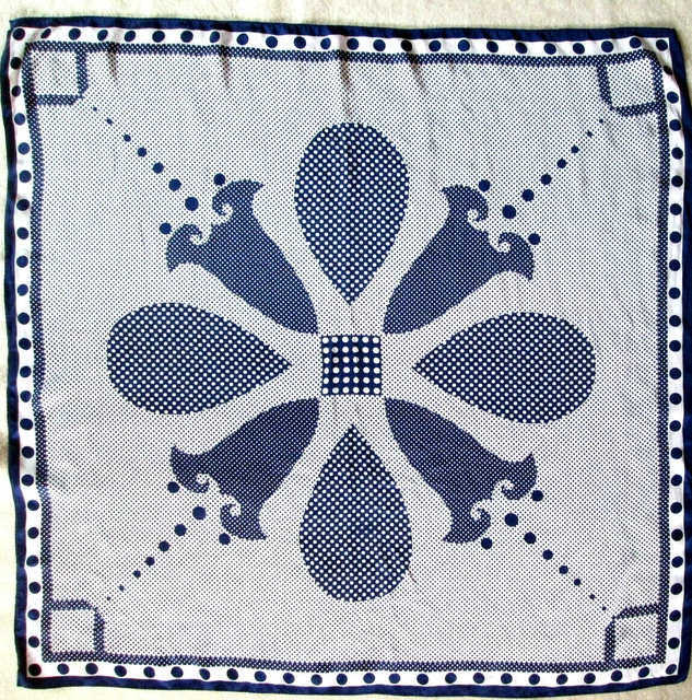 Foulard Vintage Grand Prix Turin En Soie 100% - Dimensions 76x77 Cm - Rose - Occasion