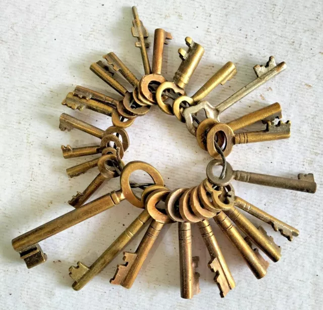 Brass skeleton Keys Of Early Era Padlock Cabinet Box Variety Collection lotQ24