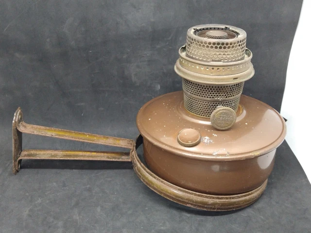 Aladdin Model B Nashville Wall Bracket Oil Lamp Bronze Painted Font