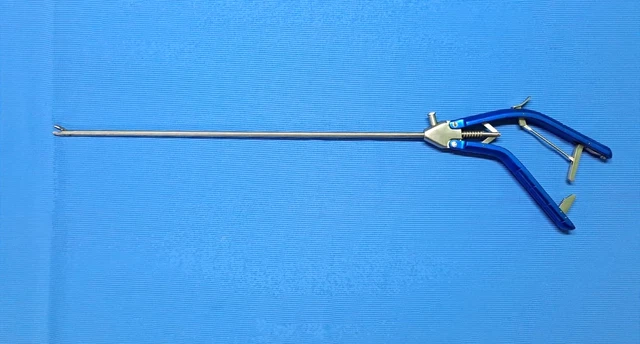 Laparoscopic 5mm Needle Holder Right Curved SS Reusable Surgical Instruments