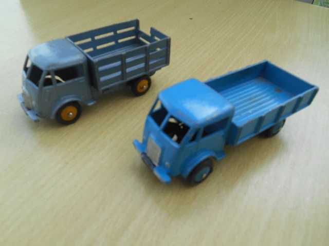 Dinky Toys 1/43 - Lote De 4 Pequeños Camiones Ford Y