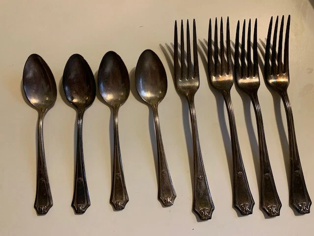 Antique Wm Rogers PAT 11 X12 silverplate 4 dinner forks 4 spoons flatware.