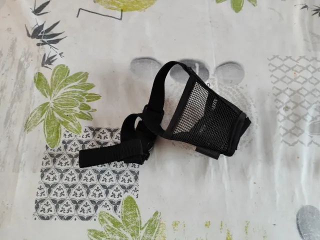 Muselière noir en nylon doux taille S pour chien