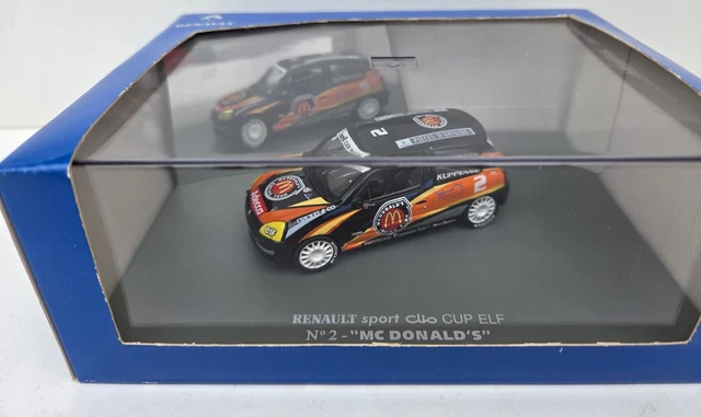 RENAULT CLIO MAXI PRESENTATION Gris UNIVERSAL HOBBIES 1:43 de refer