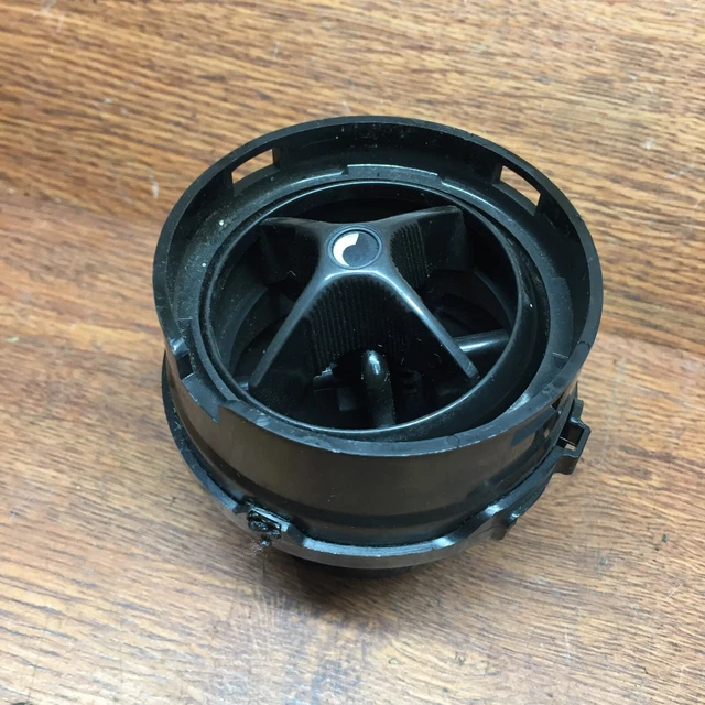 1984 Mercedes Benz W123 300D Center Dash Vent Assembly climate Control OEM  B39