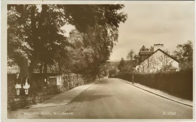MUGDOCK ROAD, MILNGAVIE - Dunbartonshire Postcard