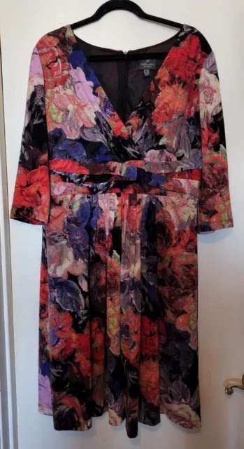 Adrianna Papell Floral Dress Size 14W