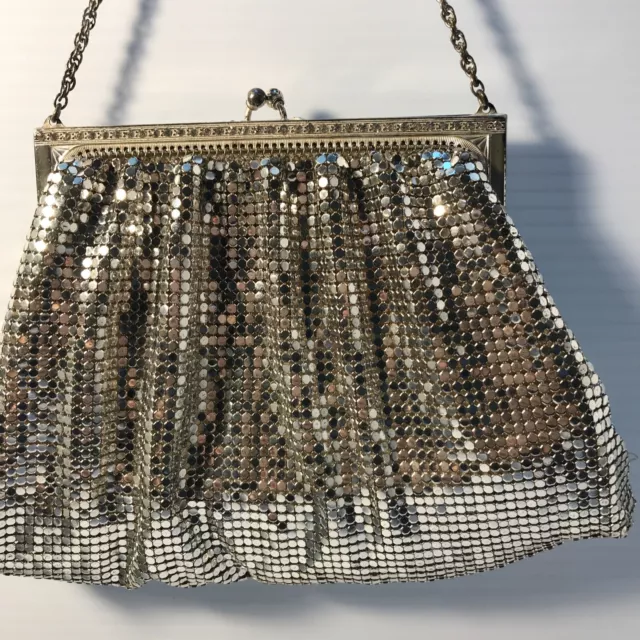 WHITING & DAVIS Shine Silver Chain Mesh Purse Bag Kiss Lock Light Tarnish