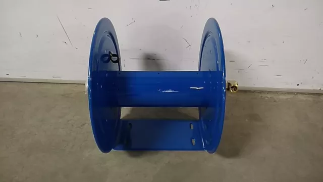 Coxreels 117-4-225 1/2 In Inside Dia 225 Ft Max Hose L Hand Crank Hose Reel