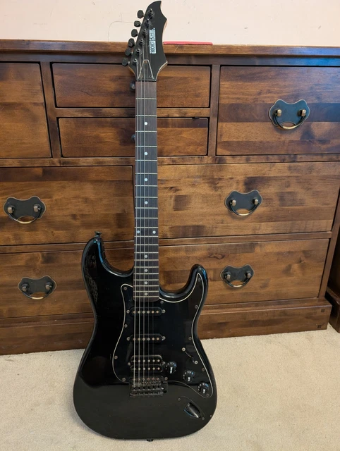 MARSHALL ROCKET SPECIAL Guitar Black & New Strings Right-Handed