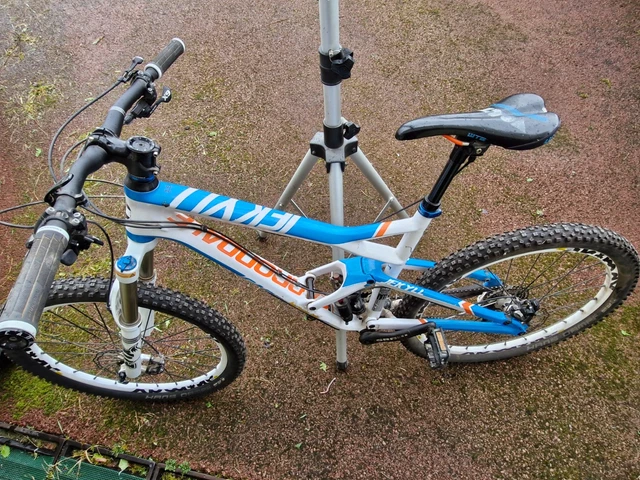 Bicis retro: Cannondale Super V 3000 de 1996, un diseño que marcó una época Bicis retro: Cannondale Super V 3000 de 1996, un diseño que marcó una época