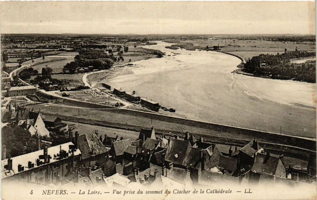 CPA AK NEVERS La Loire Vue prise du sommet du Clocher de la Cathédrale (355722)