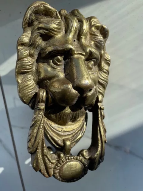 Victorian large & heavy cast brass lion's head door knocker