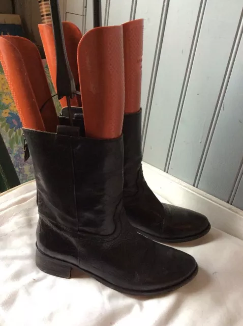 Bottines  cuir noir .t 38  (TI/F/V)