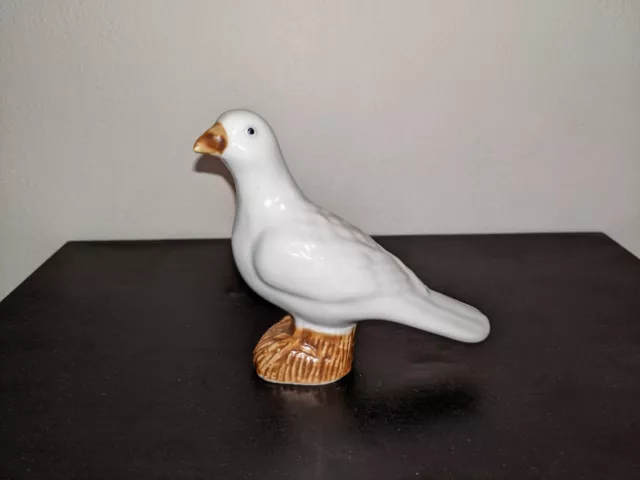 Antique Chinese White Porcelain Dove/Pigeon/Bird Figurine