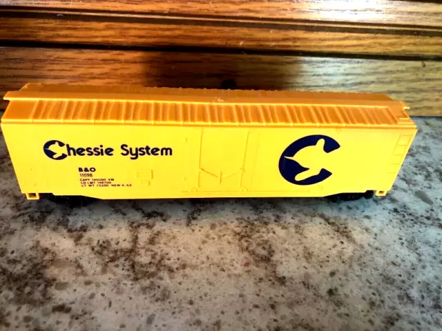 Bachmann Ho Scale B&O Chessie System Box/Freight Car 11098!