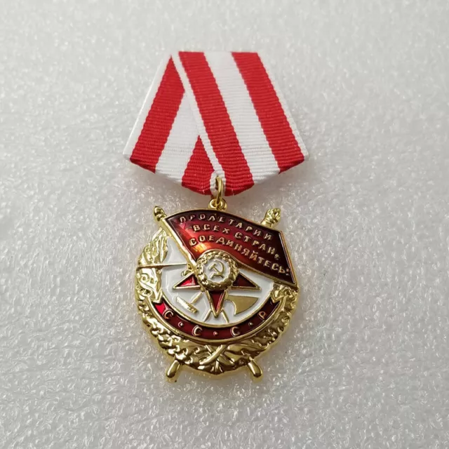 Soviet Red Flag Medal-Soviet War Red Flag Award-Combat Medal CCCP Badge