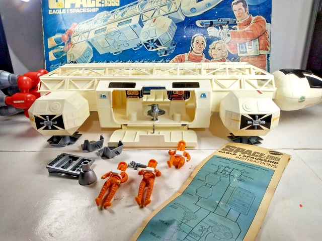 SPACE: 1999 EAGLE 1 SPACESHIP Mattel 1976 99% Complete W/Box Manual Figures More