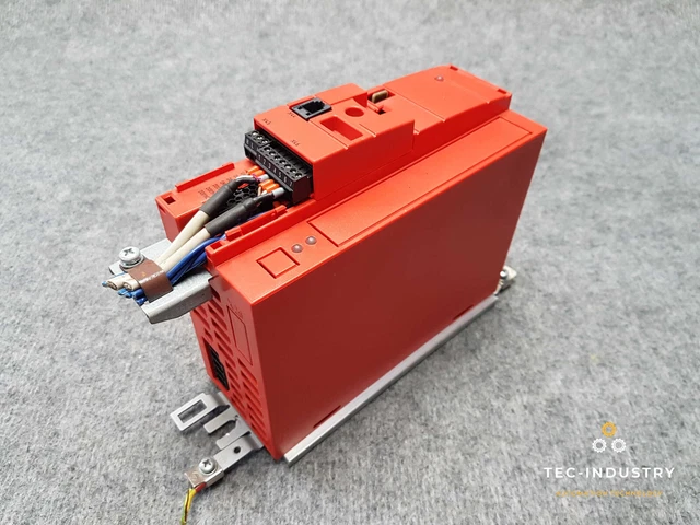 SEW EURODRIVE MC07B0005-2B1-4-00 | Umrichter Movitrac B I Status 10 13 ...