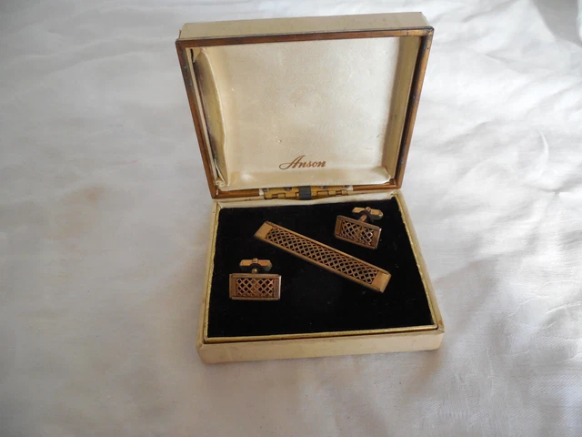 Vintage Anson gold tone mesh tie clip w/matching cufflinks original box