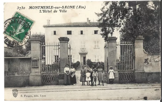 CPA 01 MONTMERLE SUR SAONE Ain - L'HOTEL DE VILLE Tres Animé, Enfants