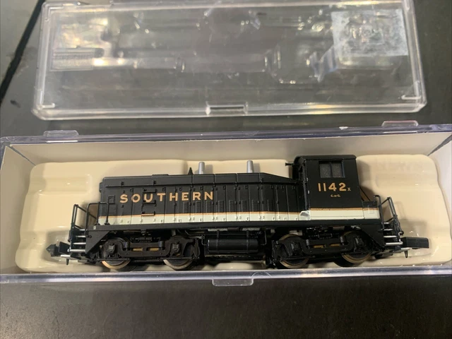 LIFE- LIKE N SW9/1200 LOCO SOUTHERN 1142 アメリカ型