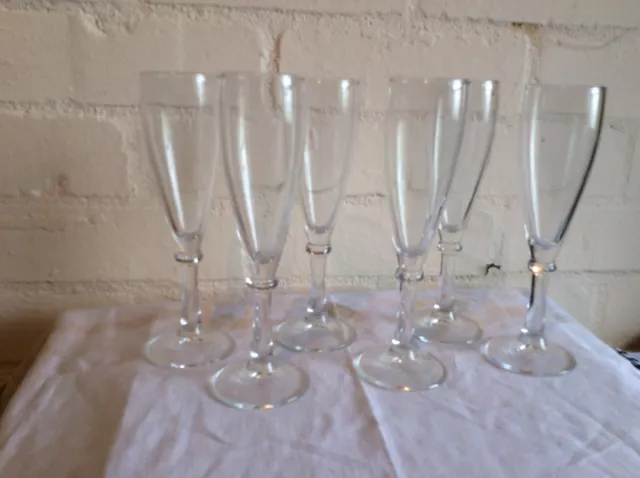 Six Clear Glass Wine Flutes Knop To Stem 7 X 1.1/2 Inches