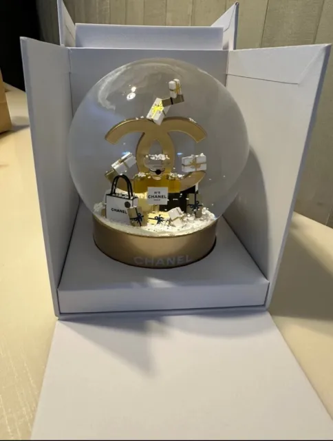 2023 Chanel Snow Perfume Globe Ball Vip Christmas Gift Limited Edition