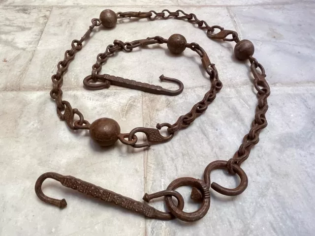 Old Vintage Rare Hand Forged Rustic Iron 8 Shape Chain With 2 Hooks & 4 balls