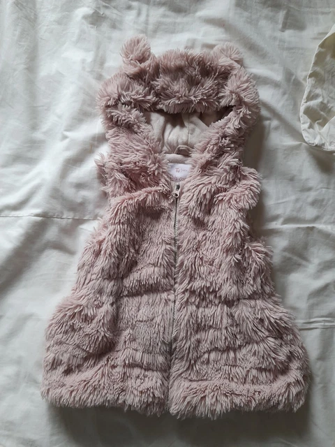 Sleeveless fur deals hoodie