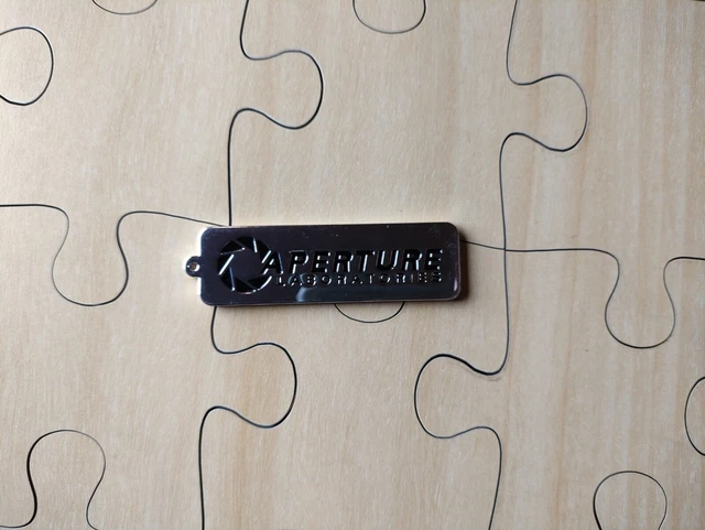 Portal Aperture Laboratories and Half Life Lambda Keychains Valve Steam Gordon