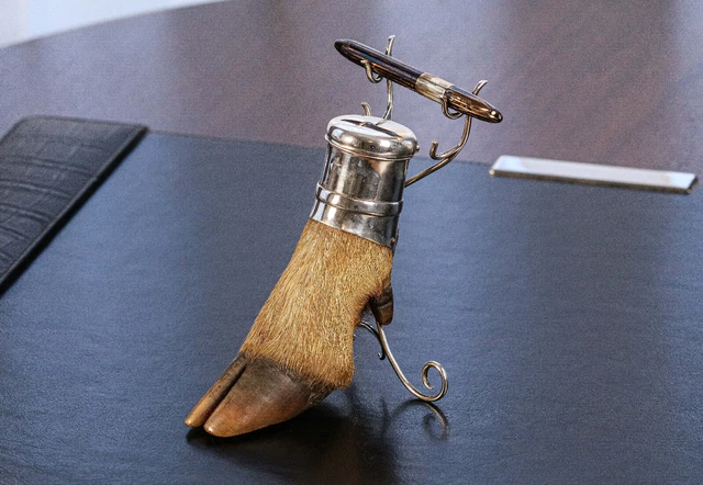 Rare Sterling Silver Deer Hoof Hunting Trophy Taxidermy Antique Desk Inkwell