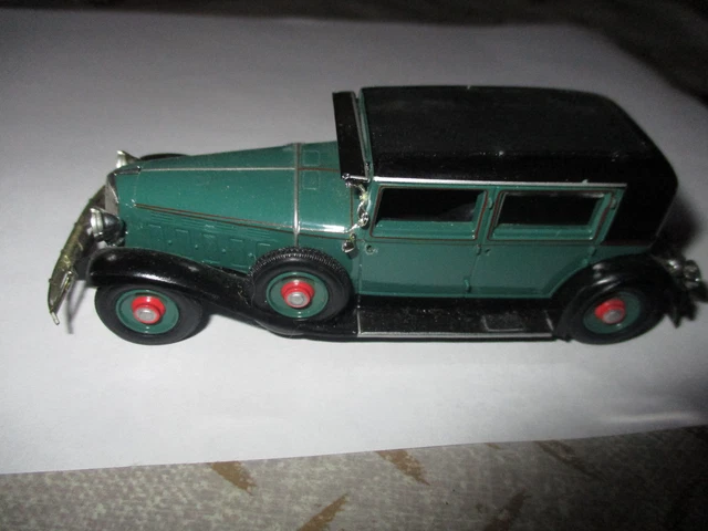 LE2418 MINIATURES DU CHATEAU Voiture 1/43 Renault Nervastella 28 CH LE2418 MINIATURES DU CHATEAU Voiture 1/43 Renault Nervastella 28 CH