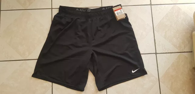 short nike neuf dri fit homme taille L