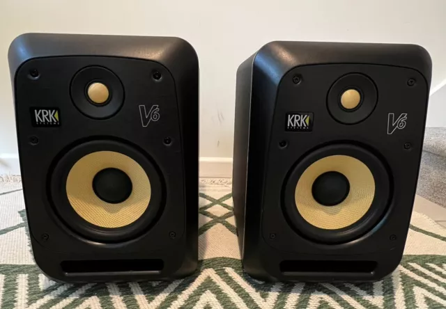 Pair of KRK V6 Series 4 powered studio monitor speakers