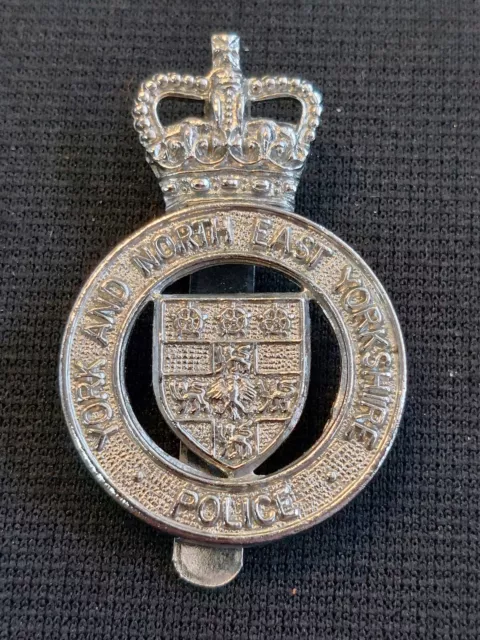 York And North East Yorkshire Police Cap Badge Queens Crown Genuine Obsolete