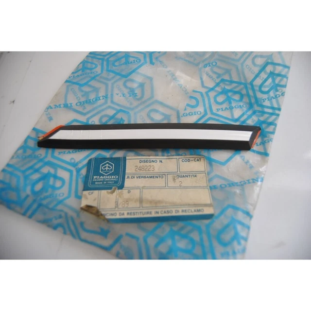 Moulure Chromée CREST Pour Garde-boue Avant Vespa PX 125/150/200 - Pièce D'origine Piaggio