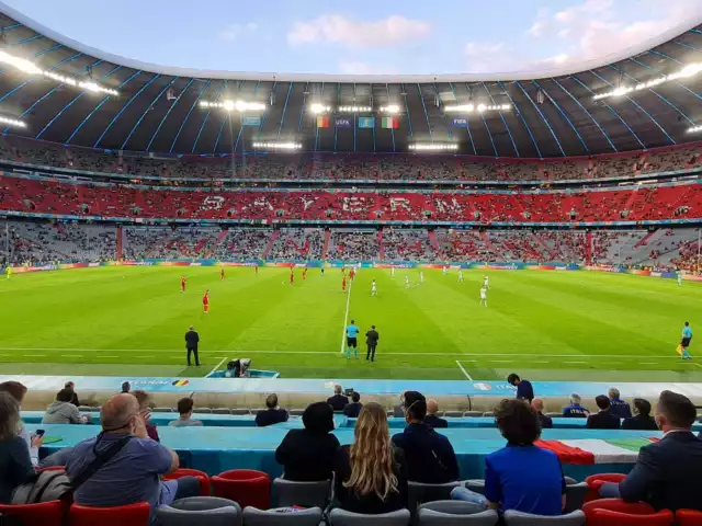 VIP Ticket FC Bayern München vs TSG Hoffenheim vom 14. - 16.04.2023
