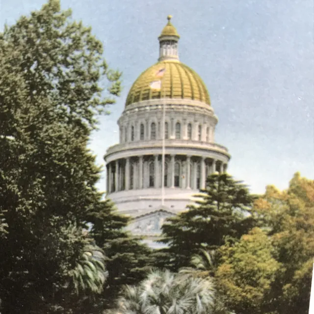 California State Capital Sacramento Vintage Postcard Fountain Building