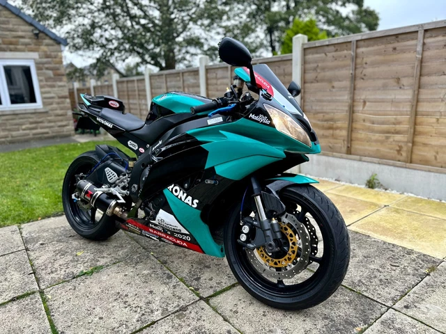 Yamaha r6 petronas deals