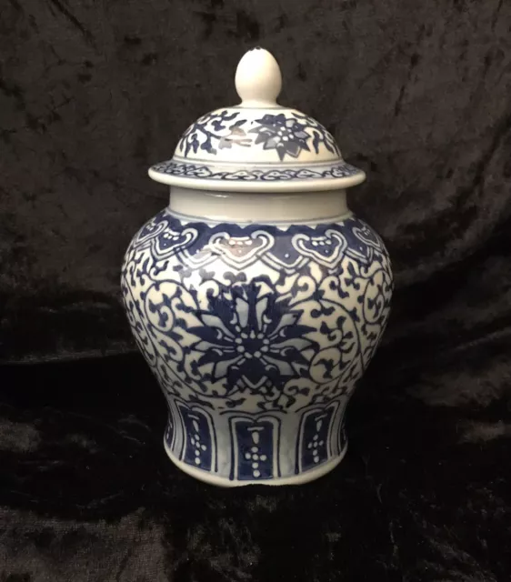 Blue & White Medium Size Ginger Temple Jar Chinoiserie Orinental Pottery Decor