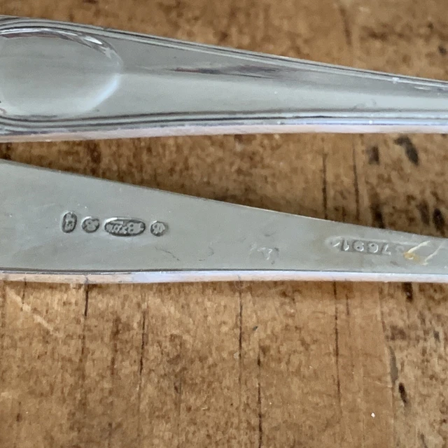 Antique Silver Plate Sugar Tongs Excellent Condition ( See Hallmark)19.1 Gram