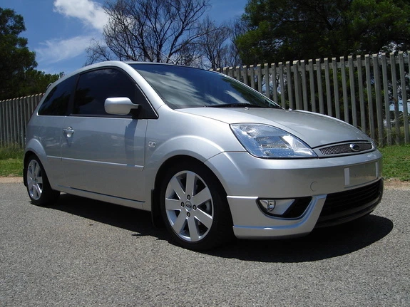 Ford Fiesta 3 portes 2003-2005 voiture pré-coupée fenêtre de voiture film teinté 5 % bande de soleil 2