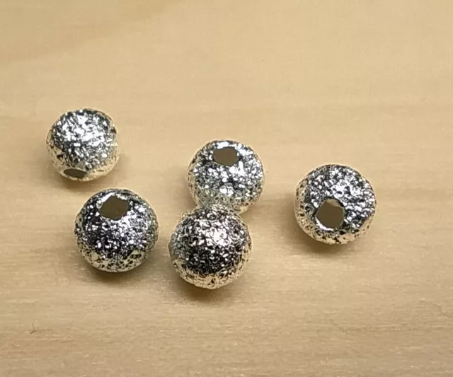 925er Sterling Silber - Kugel. Perlen. Spacer. Glitzernd. 4mm. 6 Stück