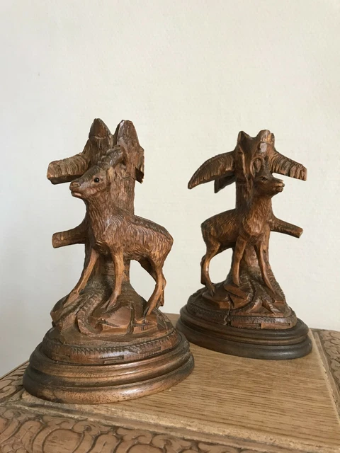 Paire de bougeoirs anciens en bois, couple de chamois forêt noire Schwarzwald