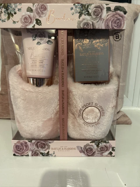 Lovely Gift Set unwanted brand new gift womens