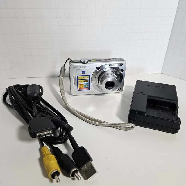 SONY CYBERSHOT DSCW55 Carl Zeiss Lens 7.2MP Digital Camera OEM Charger
