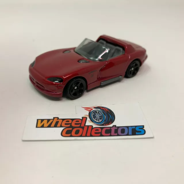 Dodge Viper RT/10 * 1:64 Scale Diecast Model Diorama * F130