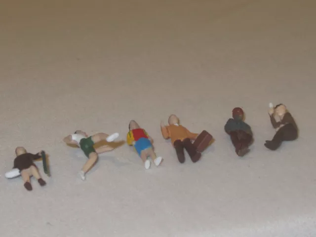 Model Power # 5705 Town People HO Scale 6 Figures - C8